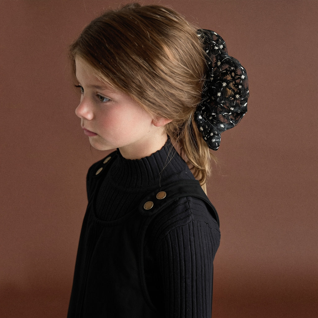 PETAL NEST JUMBO SCRUNCHIE