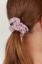 Load image into Gallery viewer, GLIMMER SCRUNCHIE - KNOT Hairbands