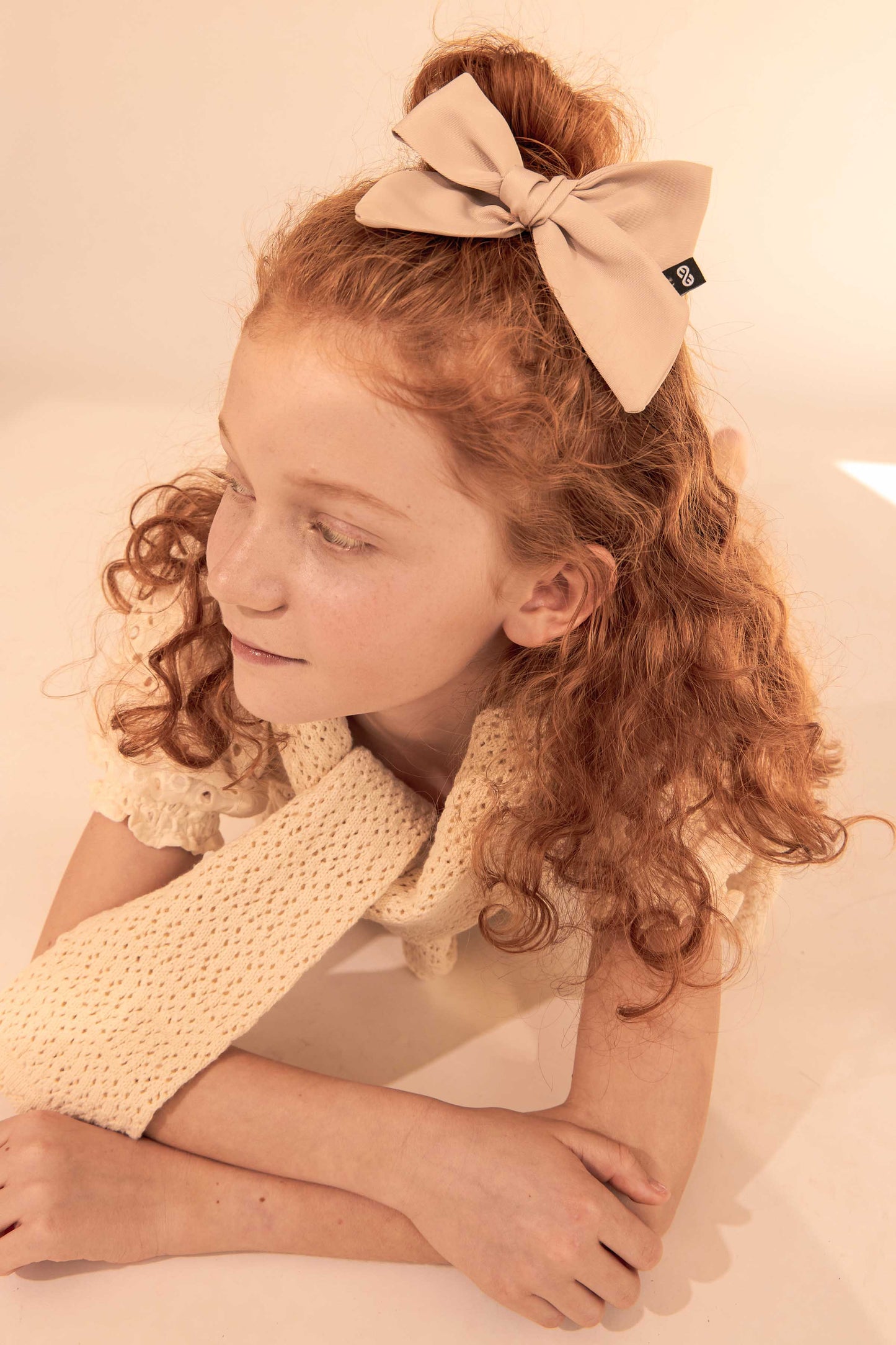 SATEEN PETITE BOW CLIP - KNOT Hairbands