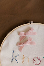 Load image into Gallery viewer, RIBBON MINI BOW CLIP SET AW23 - KNOT Hairbands