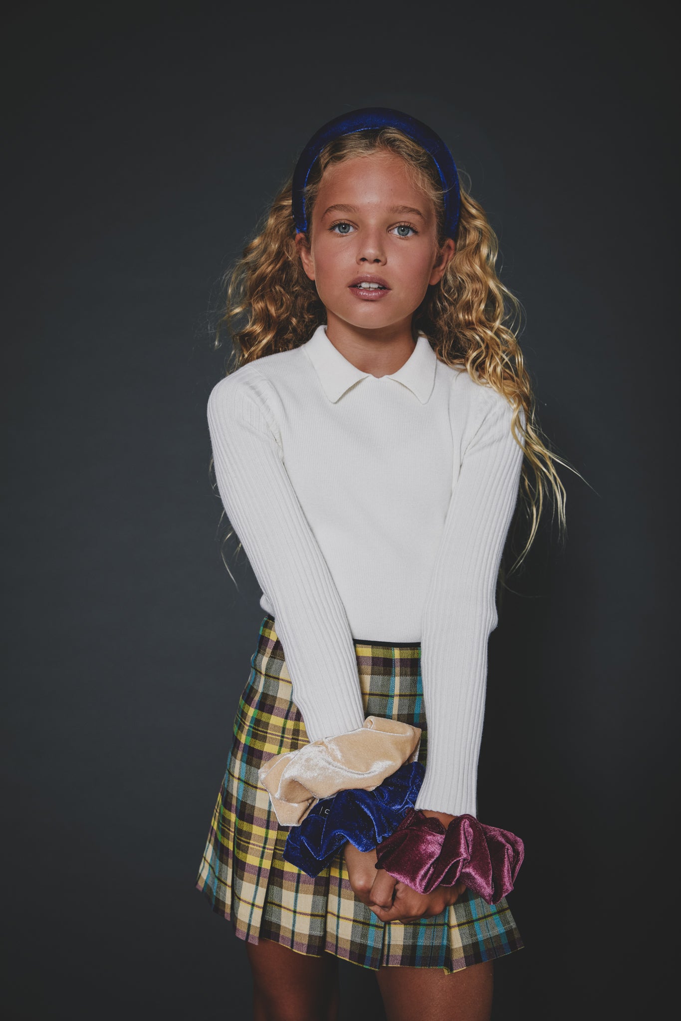 VELVET PUFF SCRUNCHIE - KNOT Hairbands