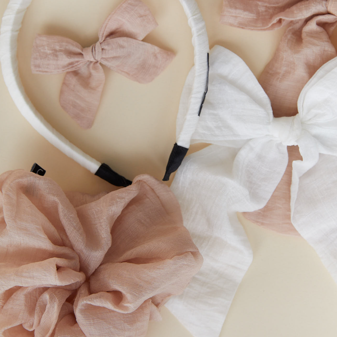 FLUTTER SCRUNCHIE - KNOT Hairbands