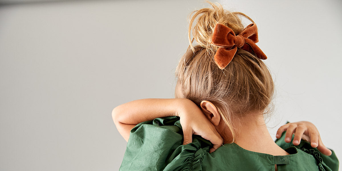 PORTRAIT VELVET CLIP