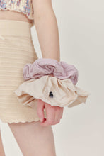 Load image into Gallery viewer, VINTAGE TEE SCRUNCHIE - KNOT Hairbands