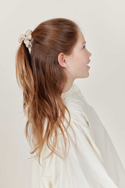 SEERSUCKER PETITE SCRUNCHIE - KNOT Hairbands