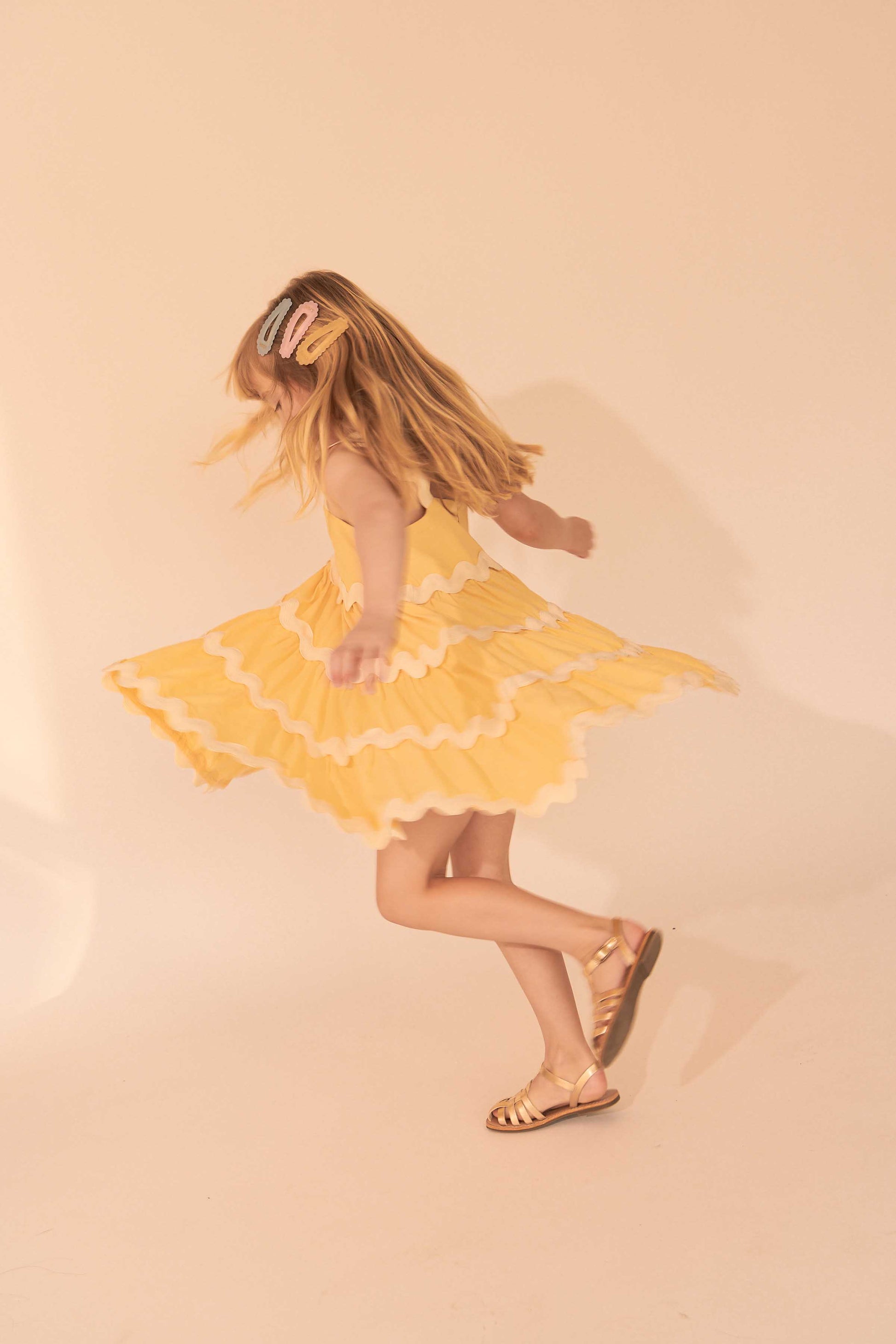 SCALLOPED OVERSIZED SNAP CLIP - KNOT Hairbands