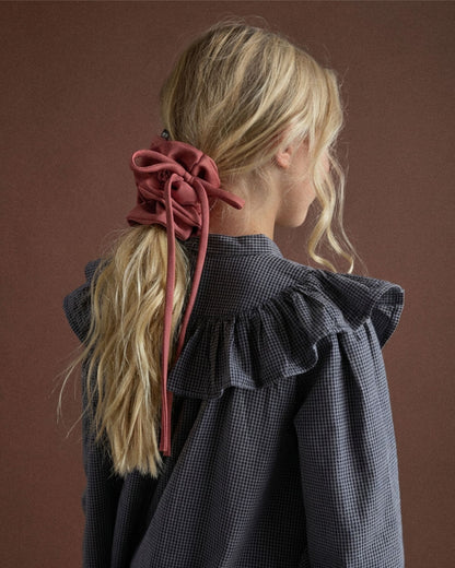 ETA 9/2 // LUSTRE SCRUNCHIE