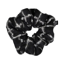 Load image into Gallery viewer, PLAID SCRUNCHIE AW24 - KNOT Hairbands