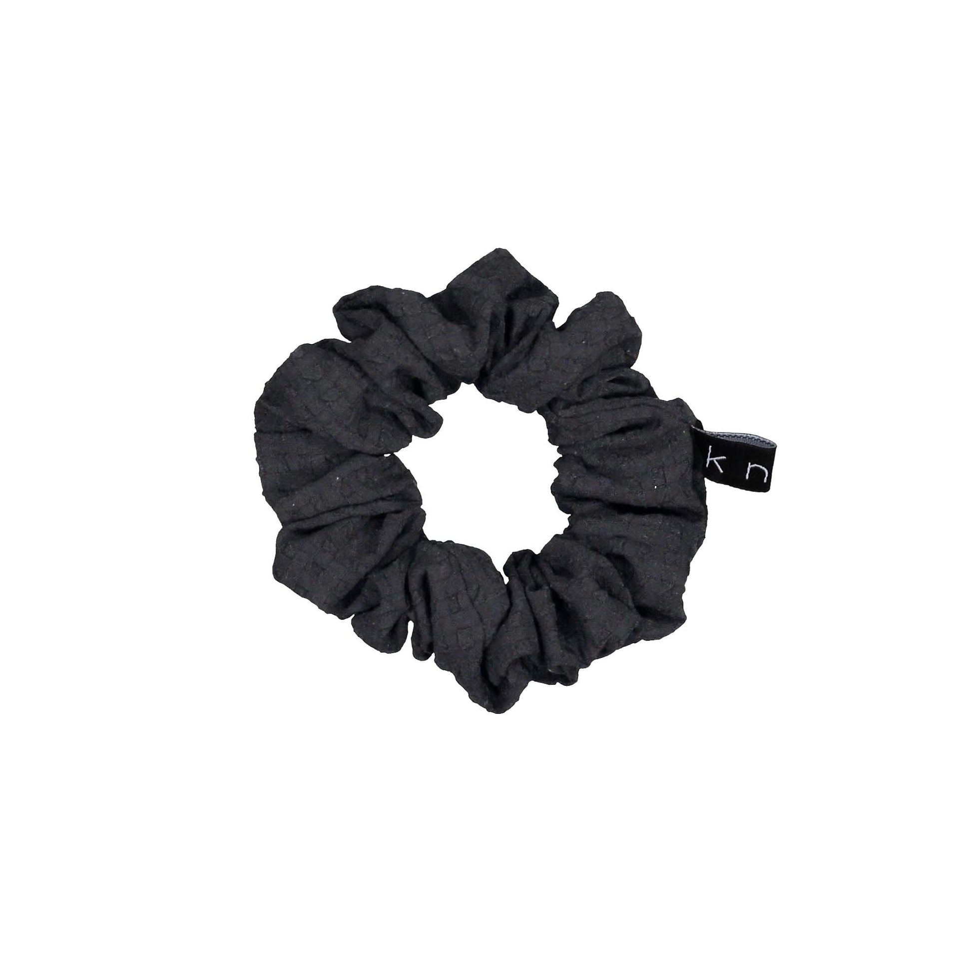 SEERSUCKER PETITE SCRUNCHIE - KNOT Hairbands