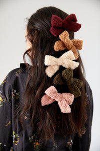 SILHOUETTE BOUCLE BOW CLIP - KNOT Hairbands